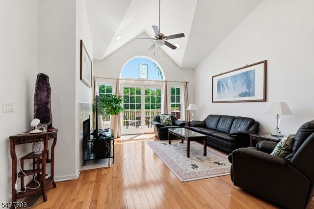 34 Turnberry Ln, Hardyston Twp., NJ 07419