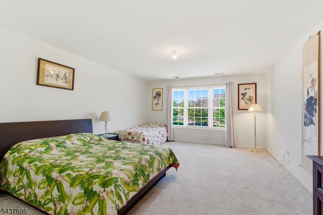34 Turnberry Ln, Hardyston Twp., NJ 07419