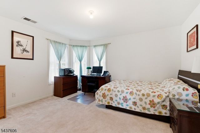 34 Turnberry Ln, Hardyston Twp., NJ 07419