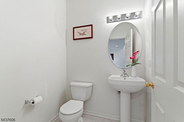 34 Turnberry Ln, Hardyston Twp., NJ 07419