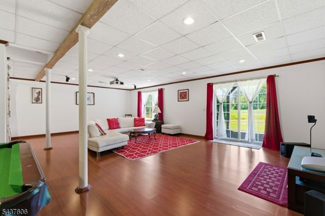 34 Turnberry Ln, Hardyston Twp., NJ 07419