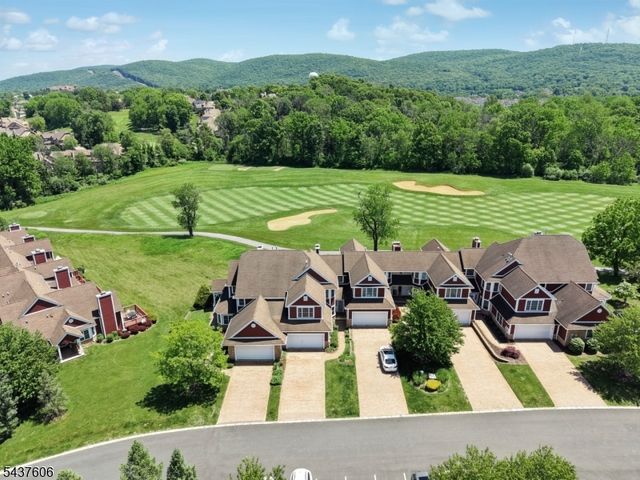 34 Turnberry Ln, Hardyston Twp., NJ 07419