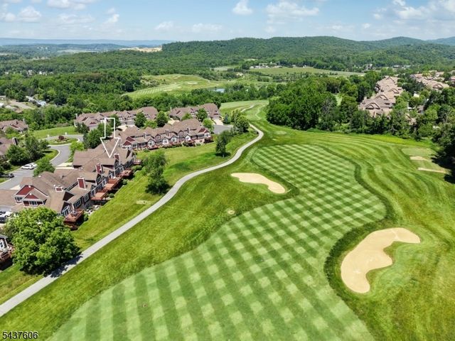 34 Turnberry Ln, Hardyston Twp., NJ 07419
