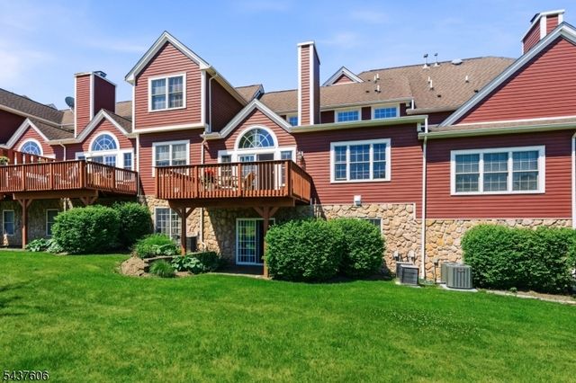 34 Turnberry Ln, Hardyston Twp., NJ 07419