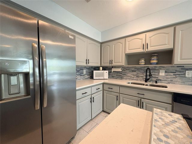 100 KINGBIRD CIRCLE 1, Daytona Beach, FL 32119
