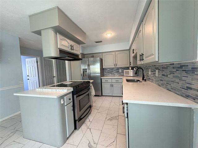 100 KINGBIRD CIRCLE 1, Daytona Beach, FL 32119