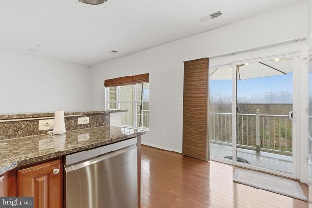 4477-B BEACON GROVE CIR, Fairfax, VA 22033