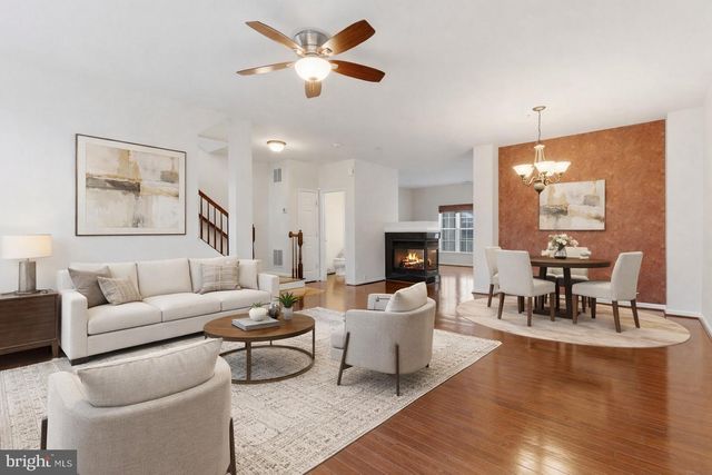 4477-B BEACON GROVE CIR, Fairfax, VA 22033