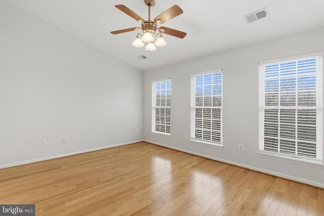 4477-B BEACON GROVE CIR, Fairfax, VA 22033