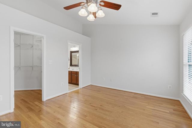 4477-B BEACON GROVE CIR, Fairfax, VA 22033