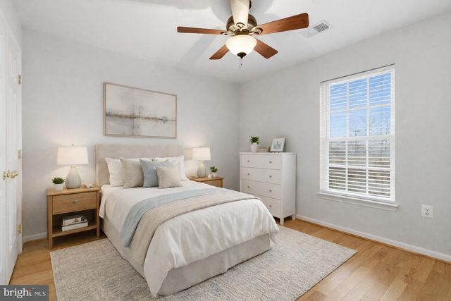 4477-B BEACON GROVE CIR, Fairfax, VA 22033