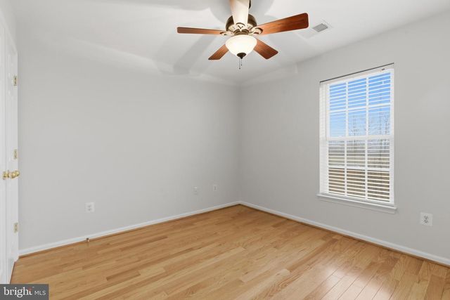 4477-B BEACON GROVE CIR, Fairfax, VA 22033