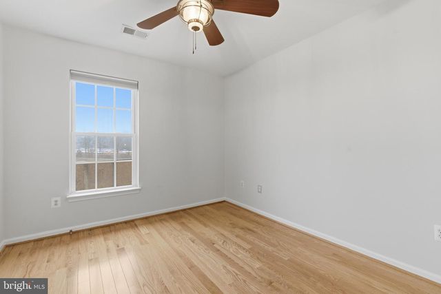 4477-B BEACON GROVE CIR, Fairfax, VA 22033