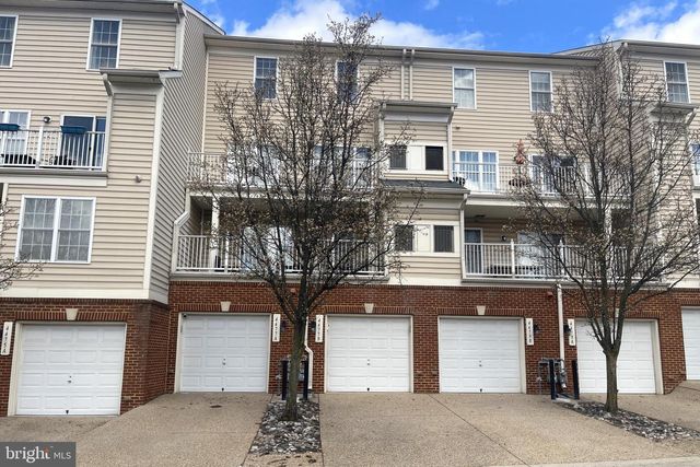 4477-B BEACON GROVE CIR, Fairfax, VA 22033