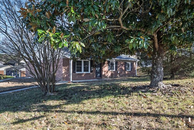 713 Sharpe Road, Burlington, NC 27217