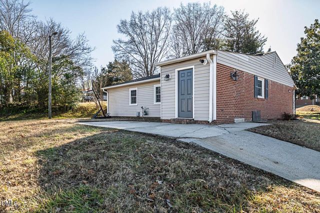 713 Sharpe Road, Burlington, NC 27217