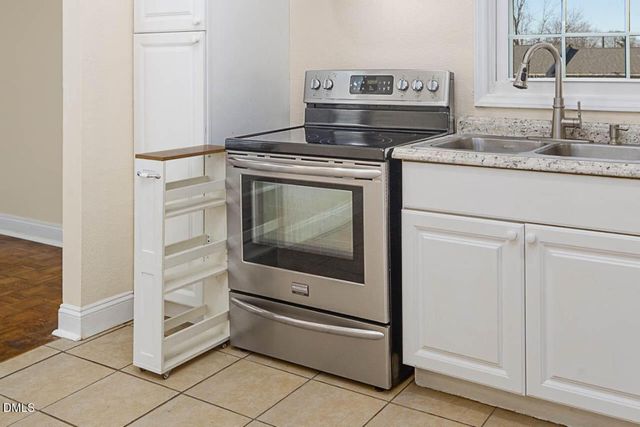 713 Sharpe Road, Burlington, NC 27217