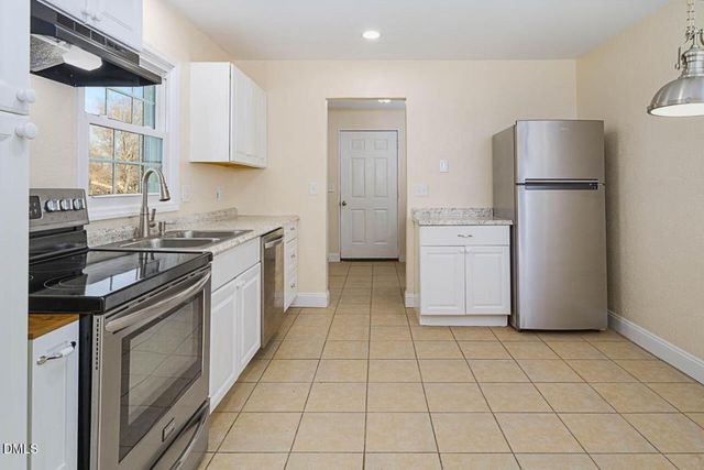 713 Sharpe Road, Burlington, NC 27217