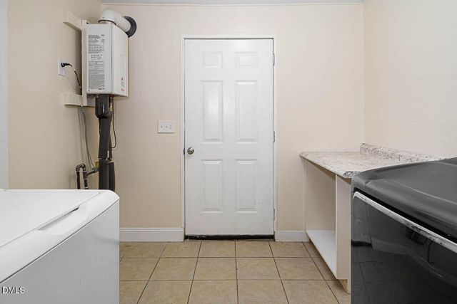 713 Sharpe Road, Burlington, NC 27217