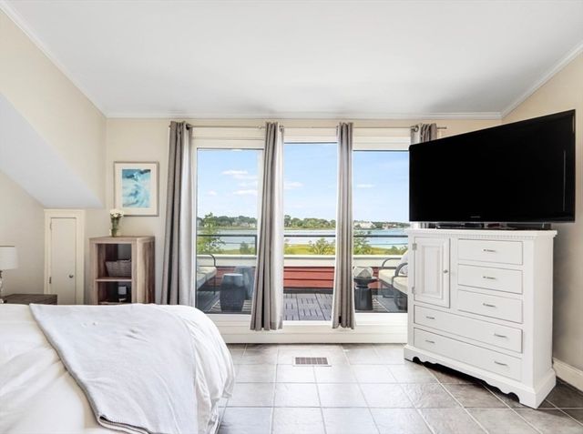 166 Quincy Shore Drive 119, Quincy, MA 02171