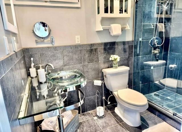 166 Quincy Shore Drive 119, Quincy, MA 02171