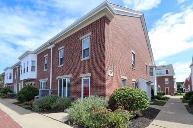 166 Quincy Shore Drive 119, Quincy, MA 02171