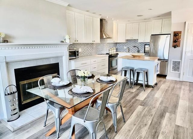 166 Quincy Shore Drive 119, Quincy, MA 02171