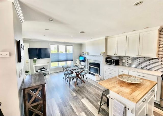 166 Quincy Shore Drive 119, Quincy, MA 02171