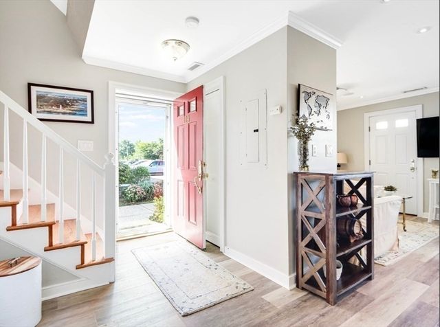 166 Quincy Shore Drive 119, Quincy, MA 02171