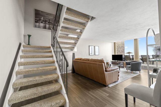 1000 Urlin Avenue, 2007, Columbus, OH 43212