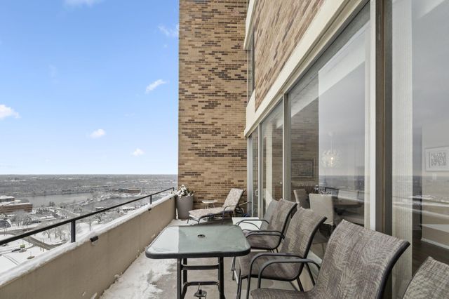 1000 Urlin Avenue, 2007, Columbus, OH 43212