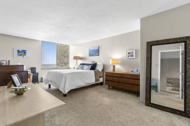 1000 Urlin Avenue, 2007, Columbus, OH 43212