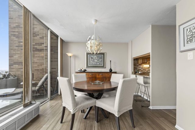 1000 Urlin Avenue, 2007, Columbus, OH 43212