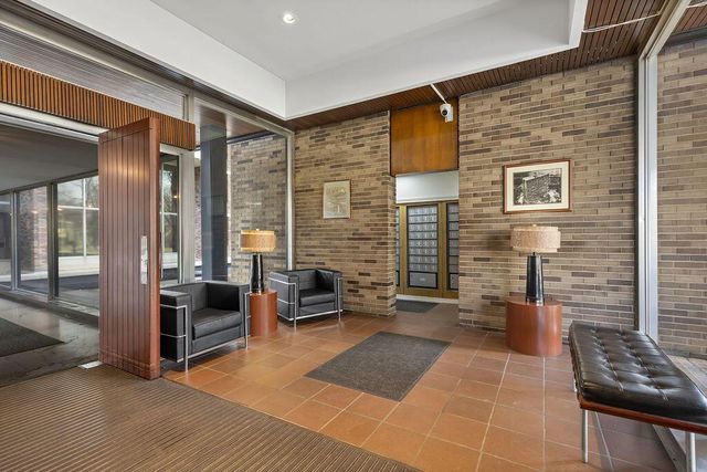 1000 Urlin Avenue, 2007, Columbus, OH 43212