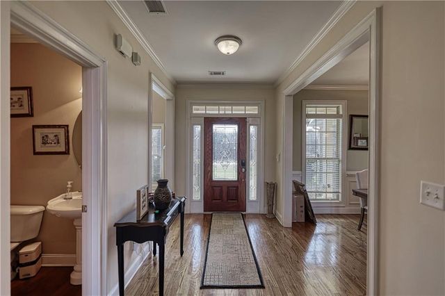 110 Brookview Place, Oxford, GA 30054