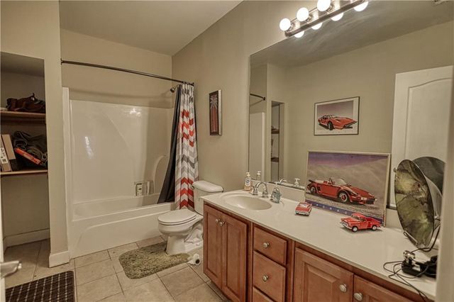 110 Brookview Place, Oxford, GA 30054