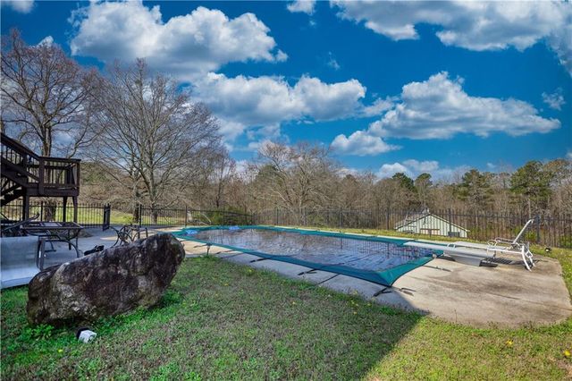 110 Brookview Place, Oxford, GA 30054