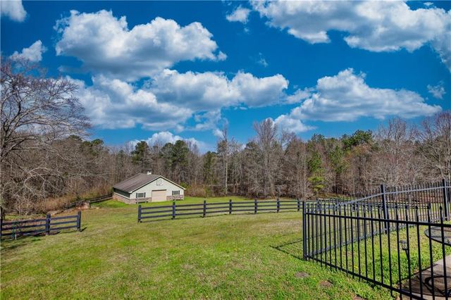 110 Brookview Place, Oxford, GA 30054