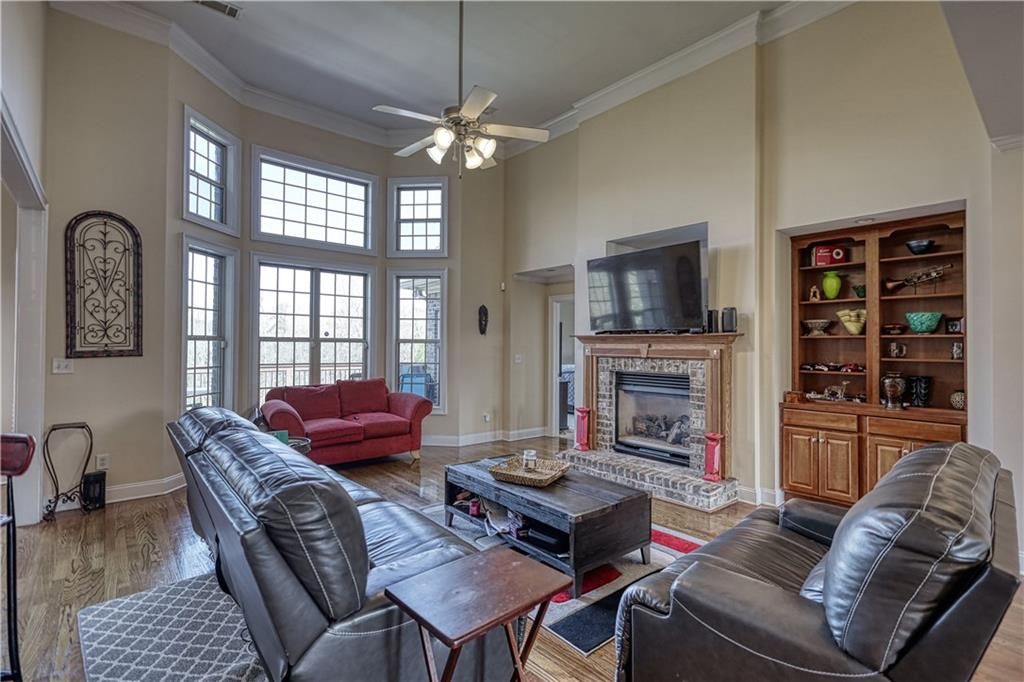 Image 10 of property listing at 110 Brookview Place, Oxford, GA 30054