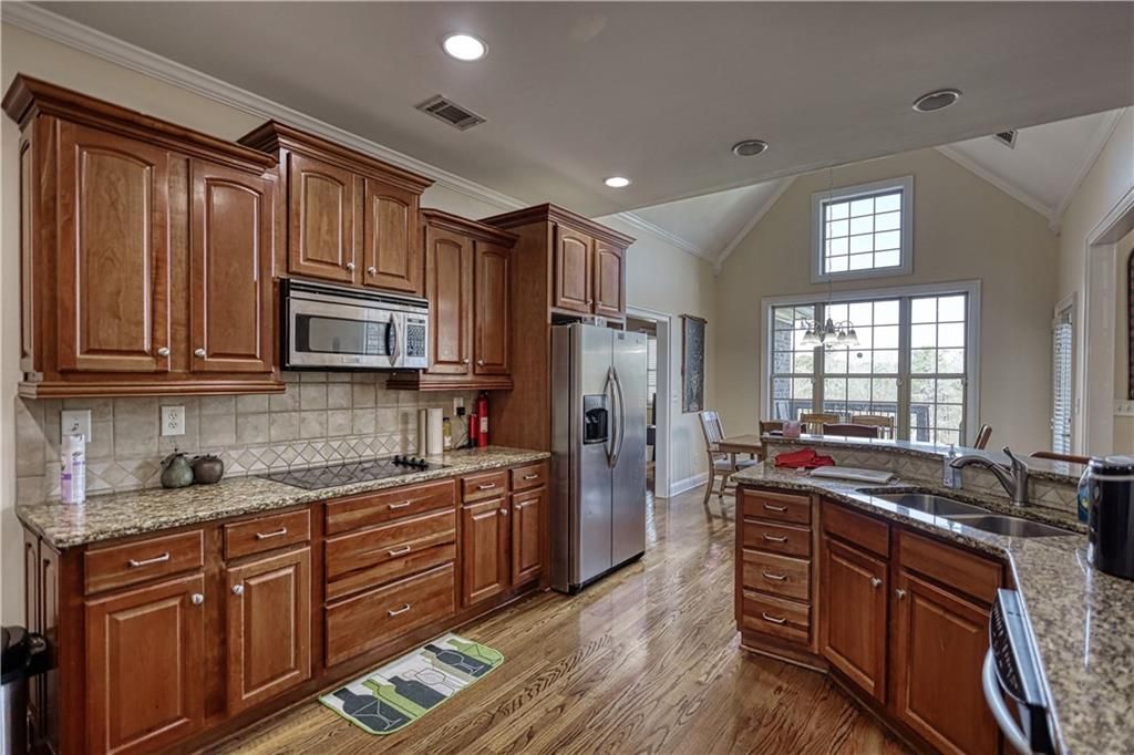 Image 12 of property listing at 110 Brookview Place, Oxford, GA 30054