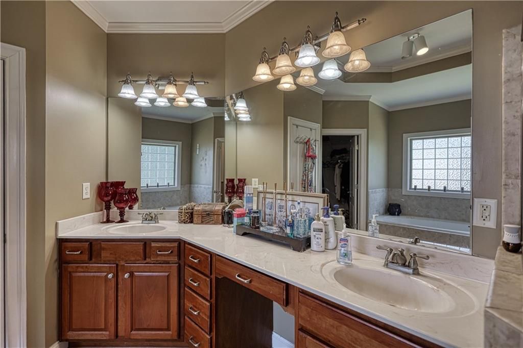 Image 25 of property listing at 110 Brookview Place, Oxford, GA 30054