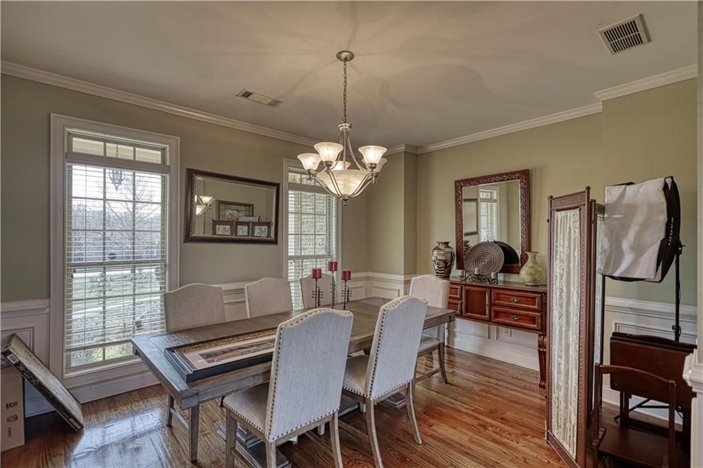 Image 5 of property listing at 110 Brookview Place, Oxford, GA 30054