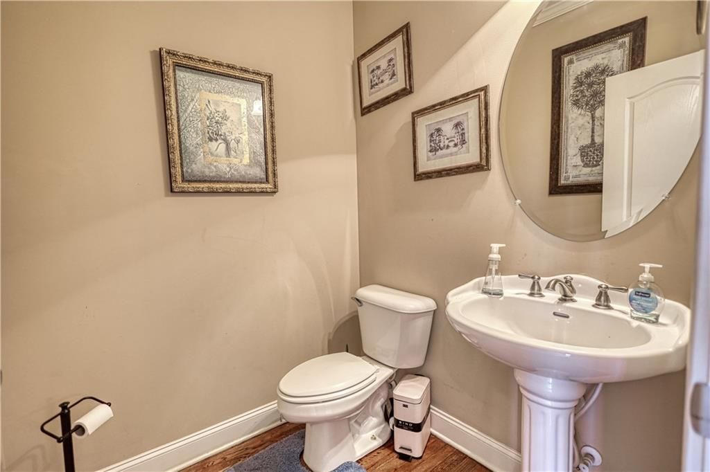 Image 6 of property listing at 110 Brookview Place, Oxford, GA 30054
