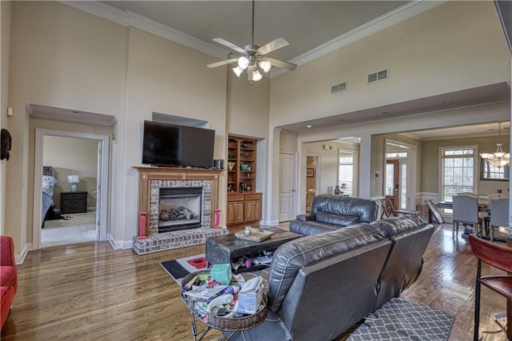 Image 8 of property listing at 110 Brookview Place, Oxford, GA 30054