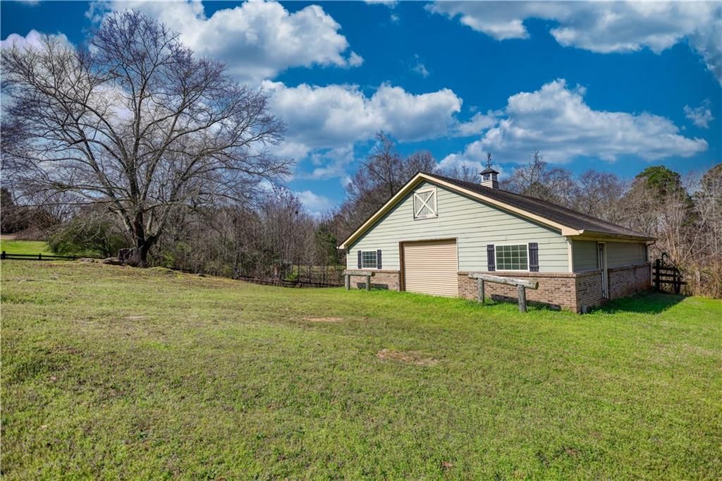 Image 82 of property listing at 110 Brookview Place, Oxford, GA 30054