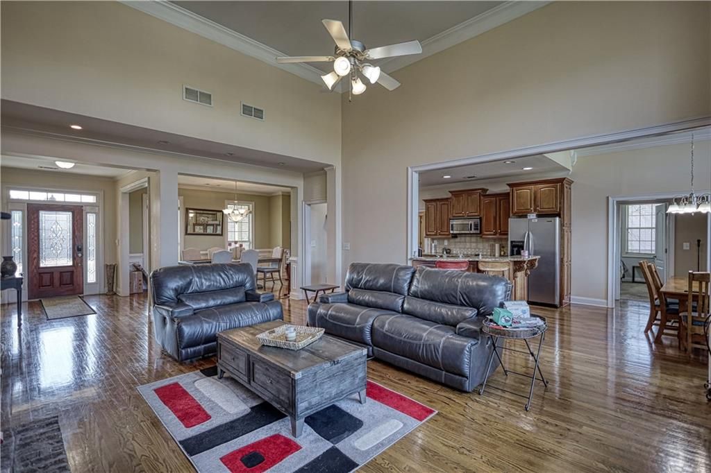 Image 9 of property listing at 110 Brookview Place, Oxford, GA 30054
