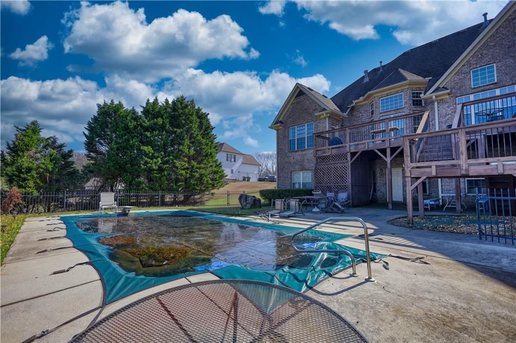 Image 90 of property listing at 110 Brookview Place, Oxford, GA 30054
