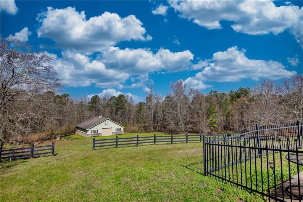 Image 92 of property listing at 110 Brookview Place, Oxford, GA 30054