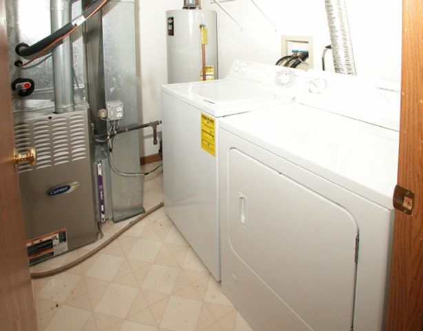 1062 Sheridan Circle, Naperville, IL 60563