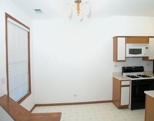 1062 Sheridan Circle, Naperville, IL 60563